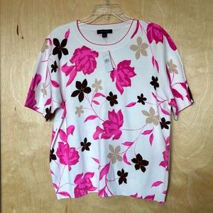 Cute and vibrant Ann Taylor sweater tee